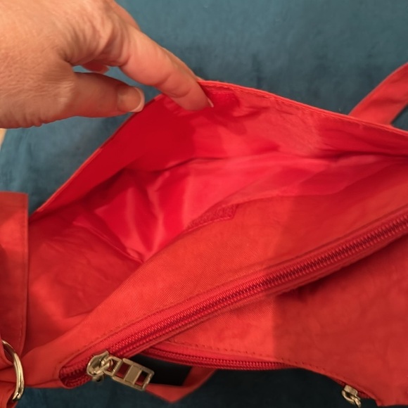 Bueno Adjustable Crossbody Purse - Picture 8 of 10